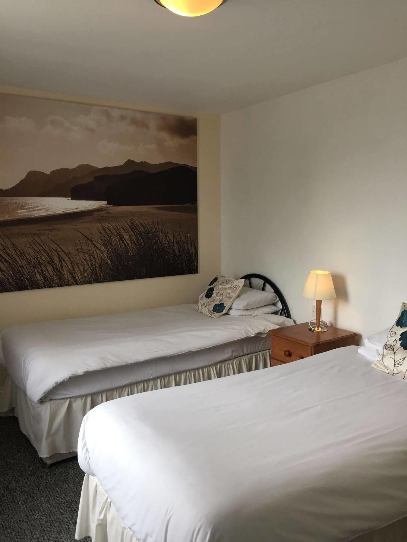 Hotel Cefn Mably Penarth Exteriér fotografie